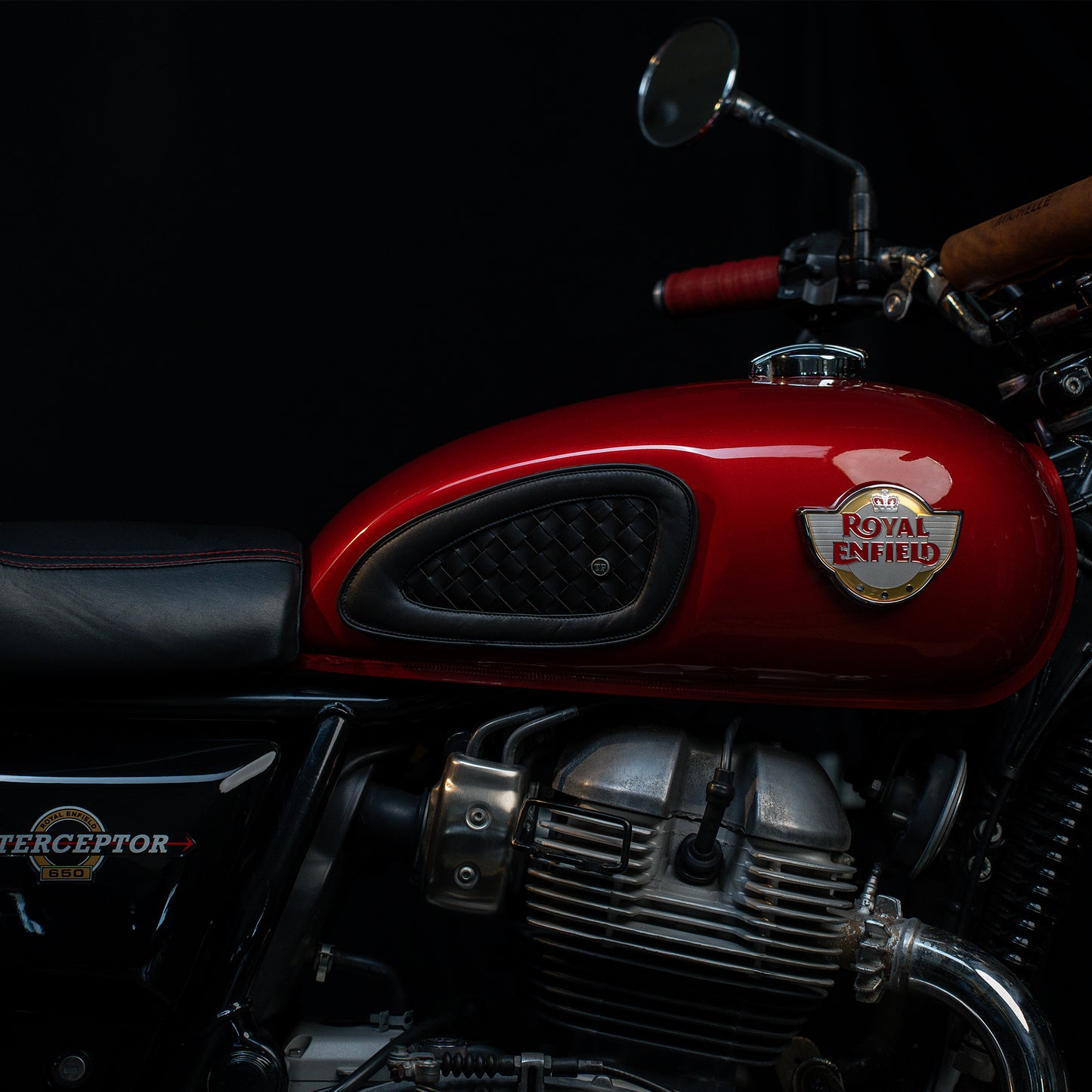 Handweaved Tankpads (Interceptor 650)