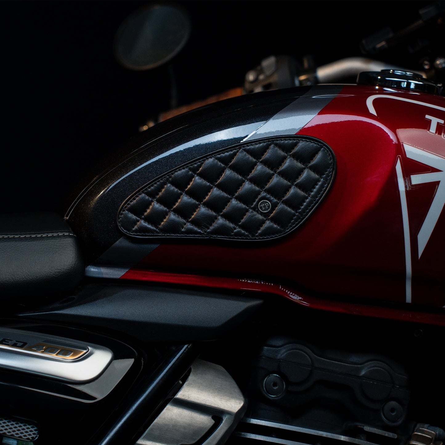 Raised Diamond Tankpads (Triumph)
