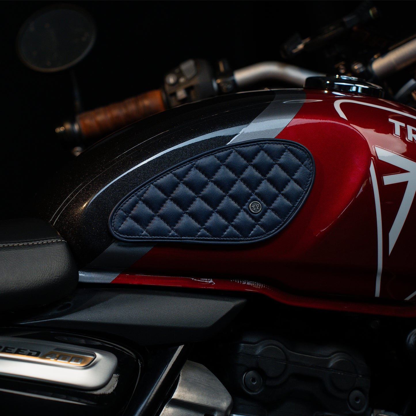 Raised Diamond Tankpads (Triumph)