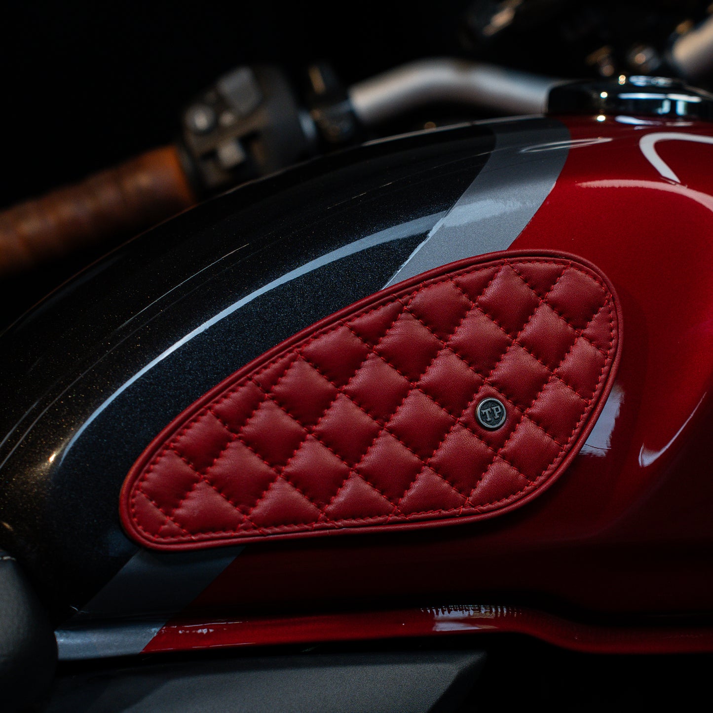 Raised Diamond Tankpads (Triumph)