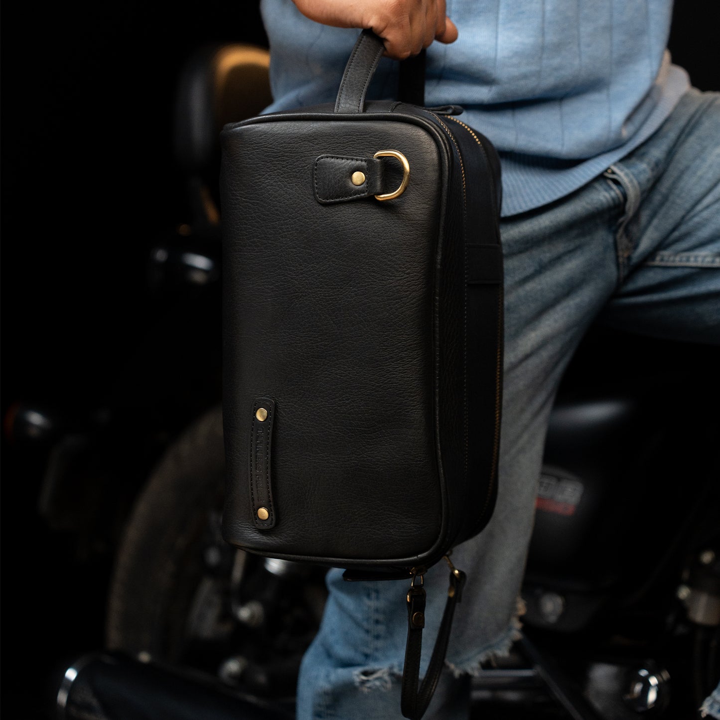 Magnetic Goliath Tank Bag