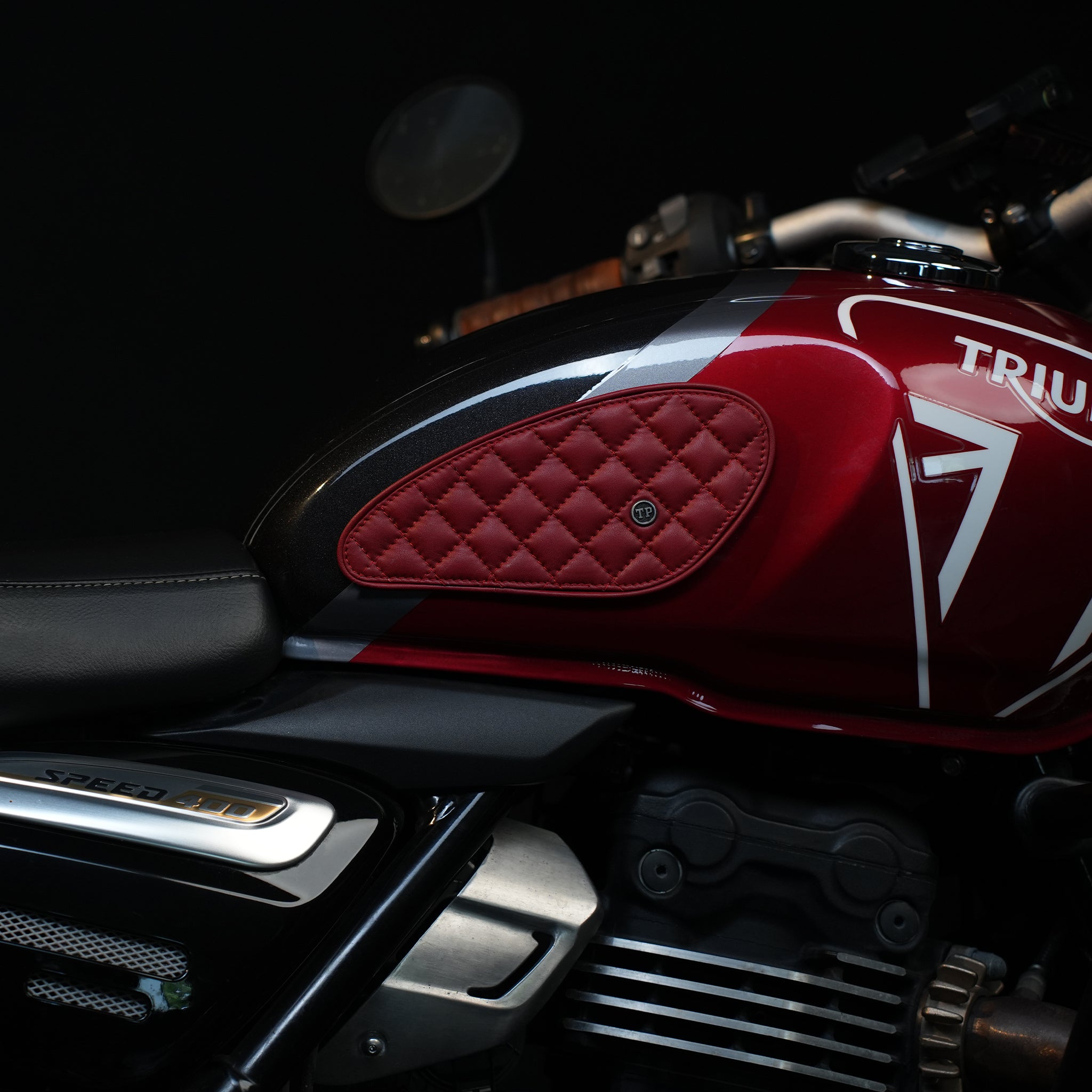 Raised Diamond Tankpads (Triumph)