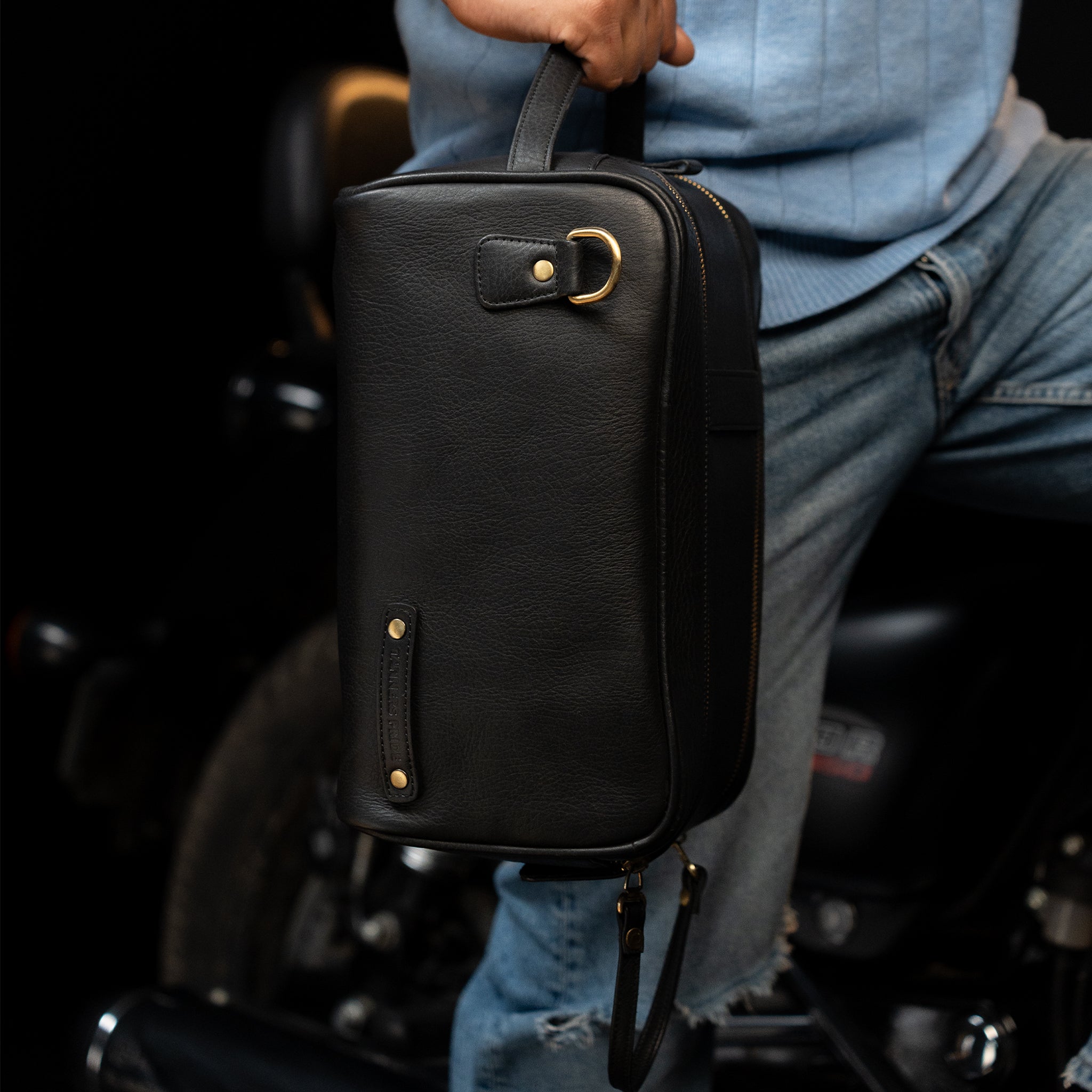 Magnetic Goliath Tank Bag