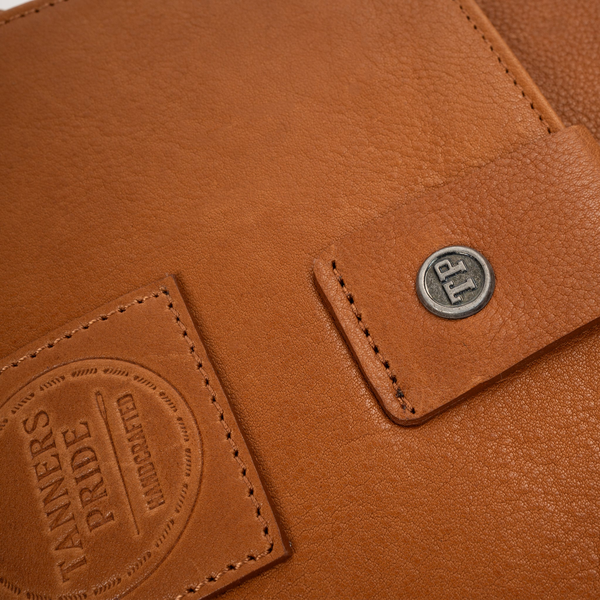 The Roscoe HD cross bag
