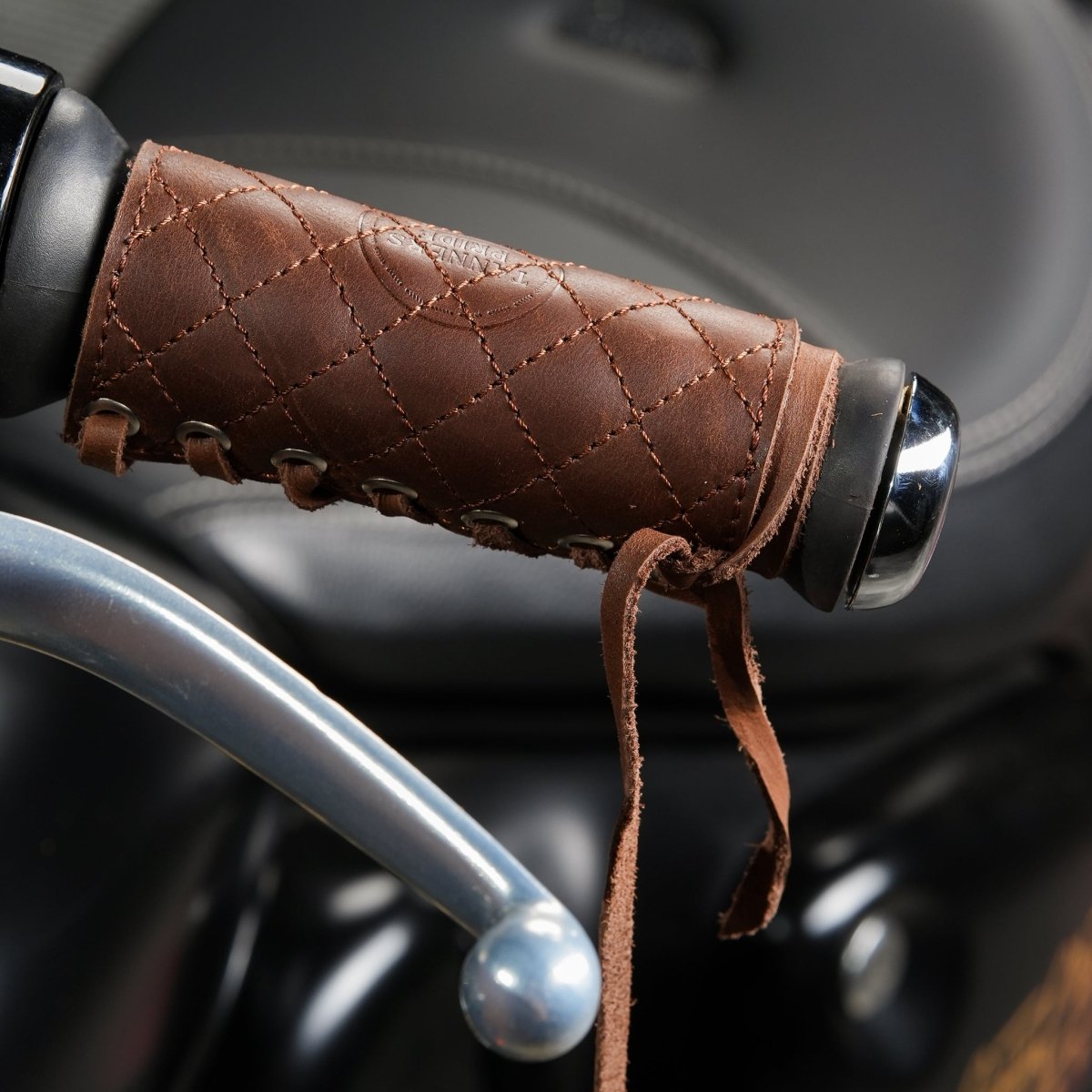 Diamond Grips Covers - Tanners Pride (V.C. Exports)
