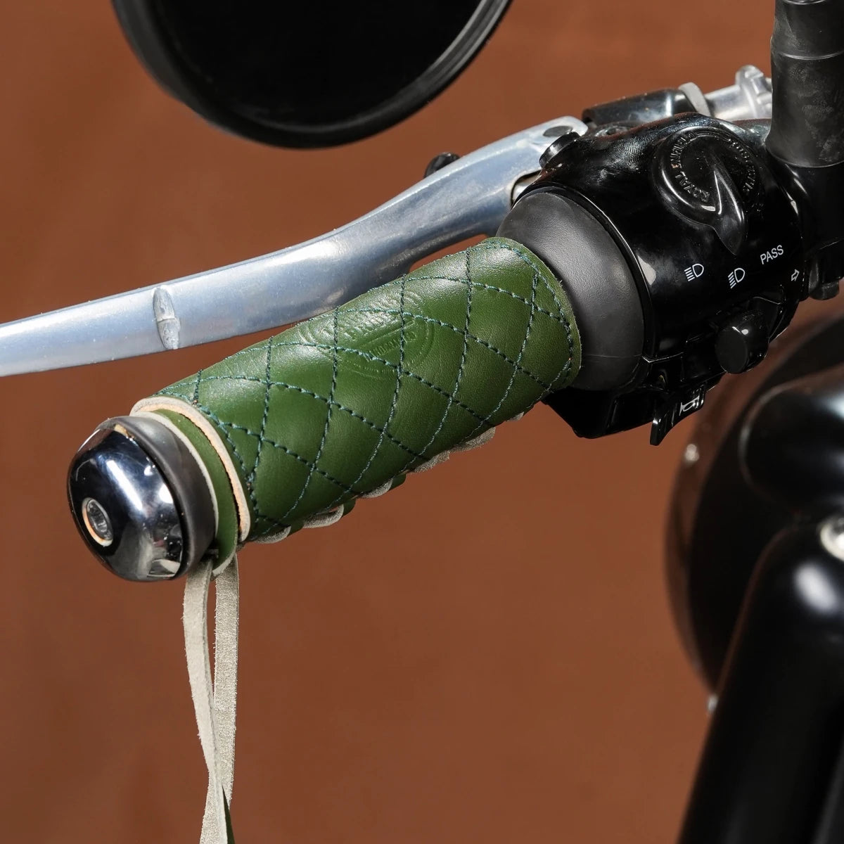 Diamond Grips Covers - Tanners Pride (V.C. Exports)