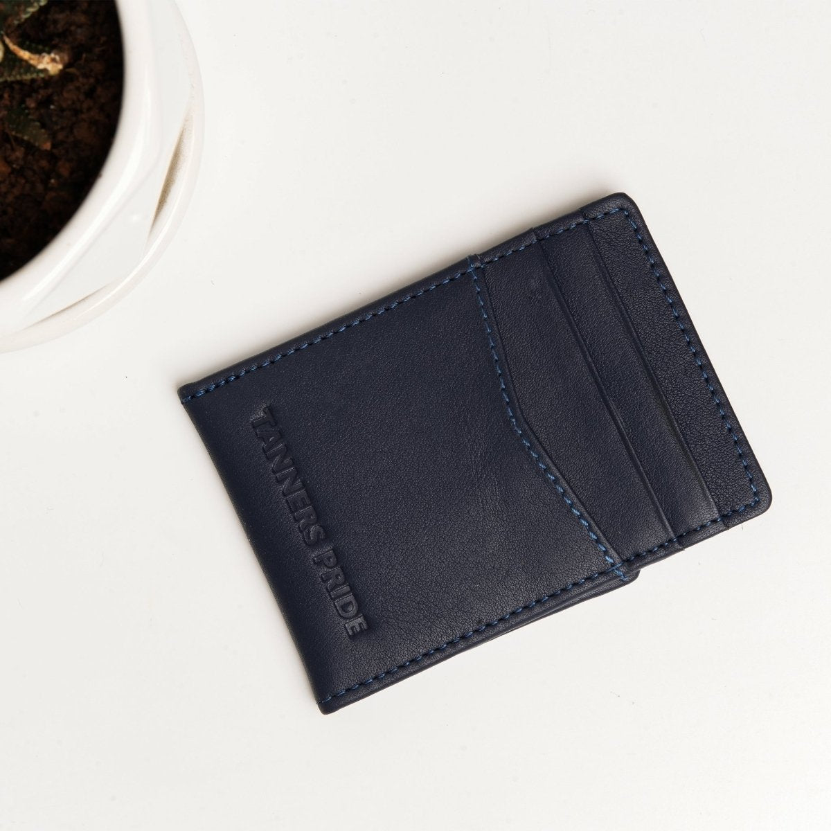 Doug Magnetic Card Case - Tanners Pride (V.C. Exports)