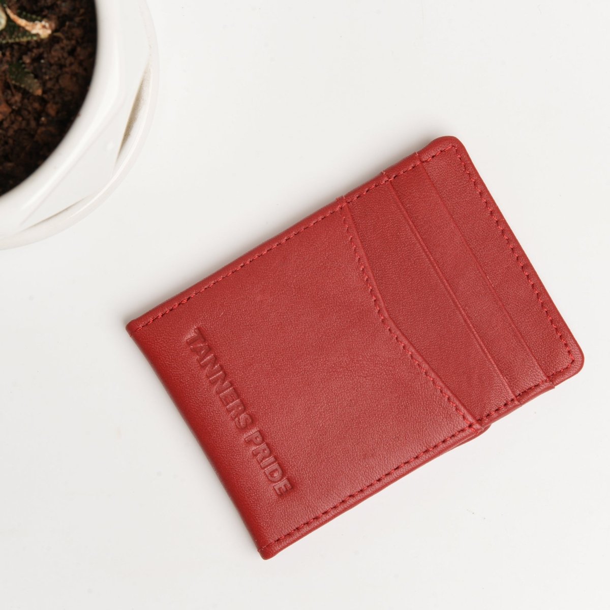 Doug Magnetic Card Case - Tanners Pride (V.C. Exports)