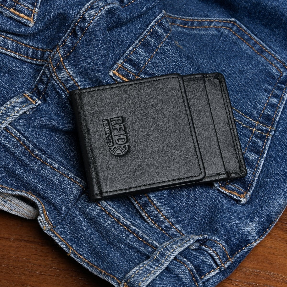 Doug Magnetic Card Case - Tanners Pride (V.C. Exports)