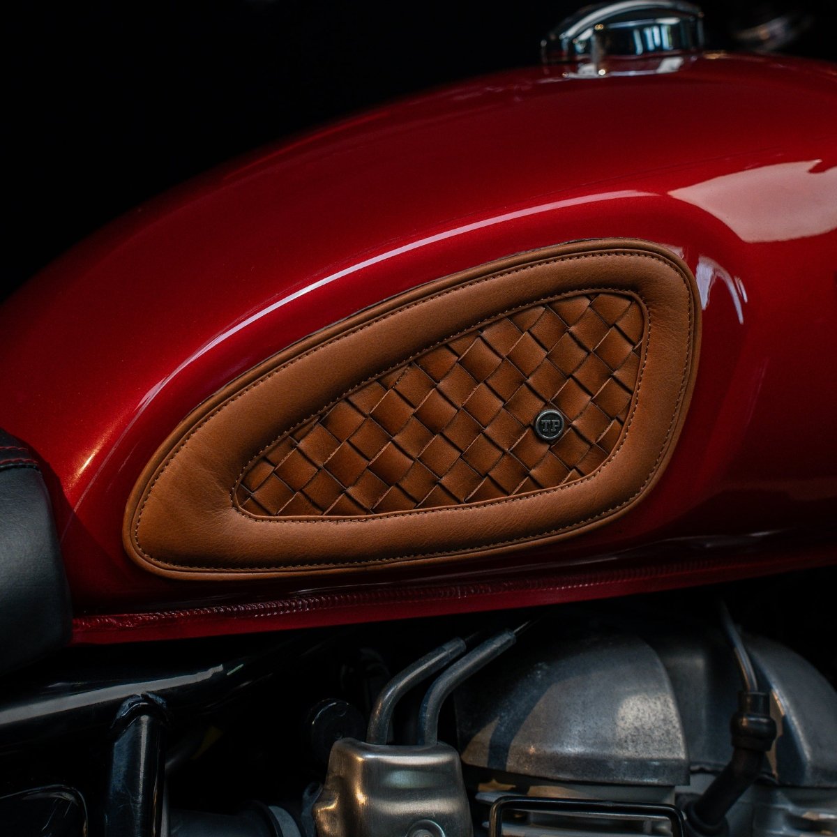 Handweaved Tankpads (Interceptor 650) - Tanners Pride (V.C. Exports)