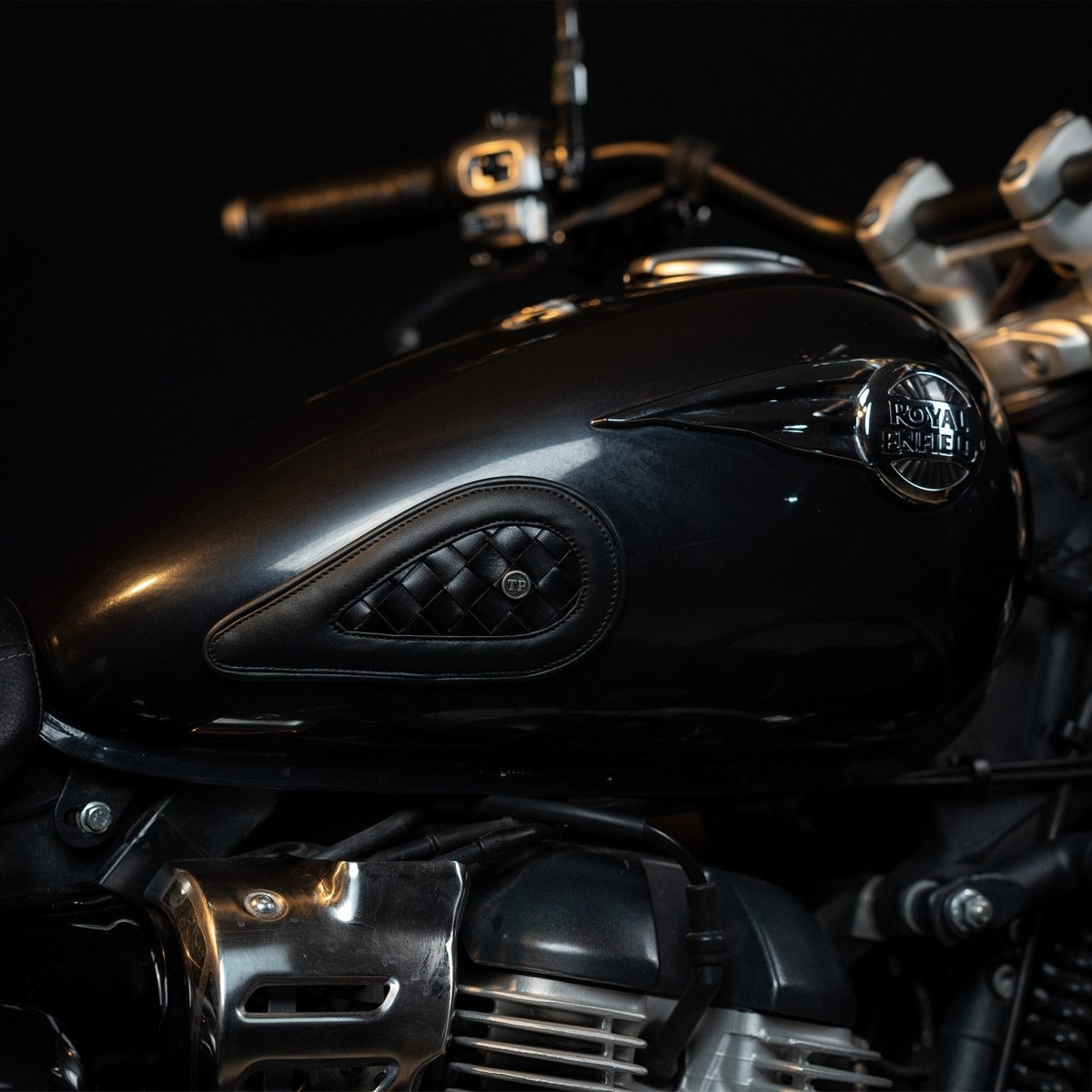 Handweaved Tankpads (Super Meteor 650) - Tanners Pride (V.C. Exports)