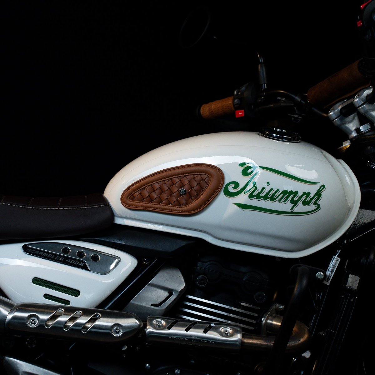 Handweaved Tankpads (Triumph) - Tanners Pride (V.C. Exports)