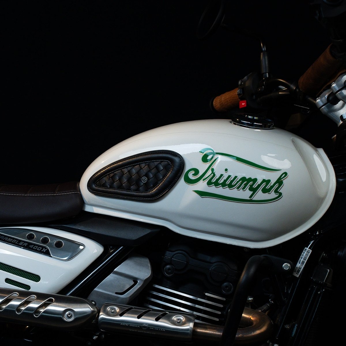 Handweaved Tankpads (Triumph) - Tanners Pride (V.C. Exports)