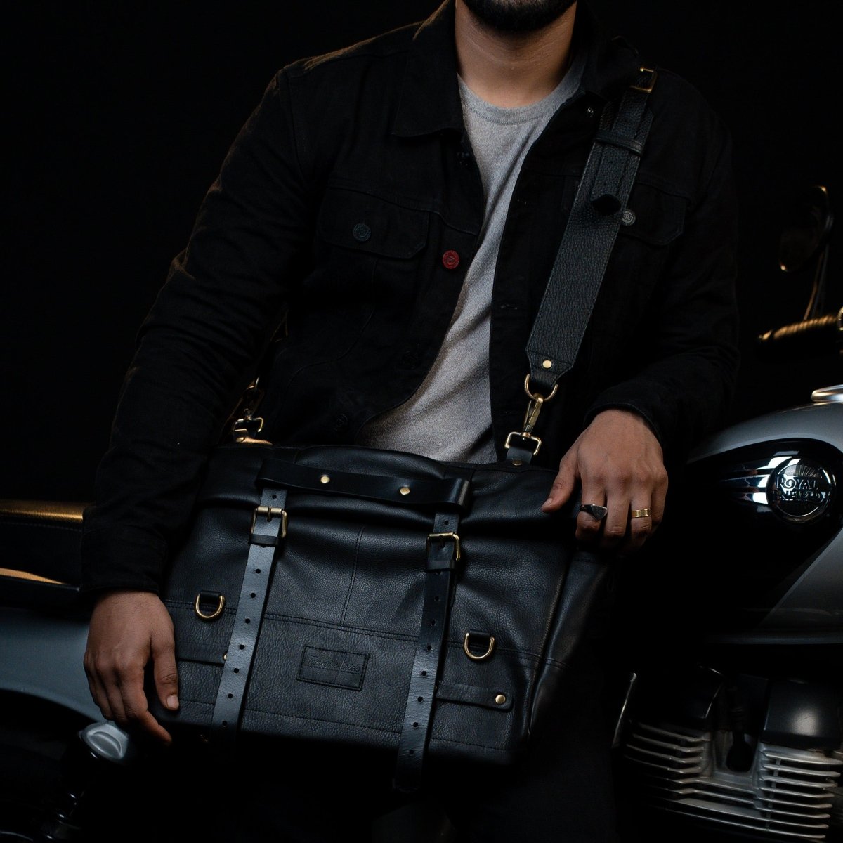 Leather Biking Large Pannier - Tanners Pride (V.C. Exports)