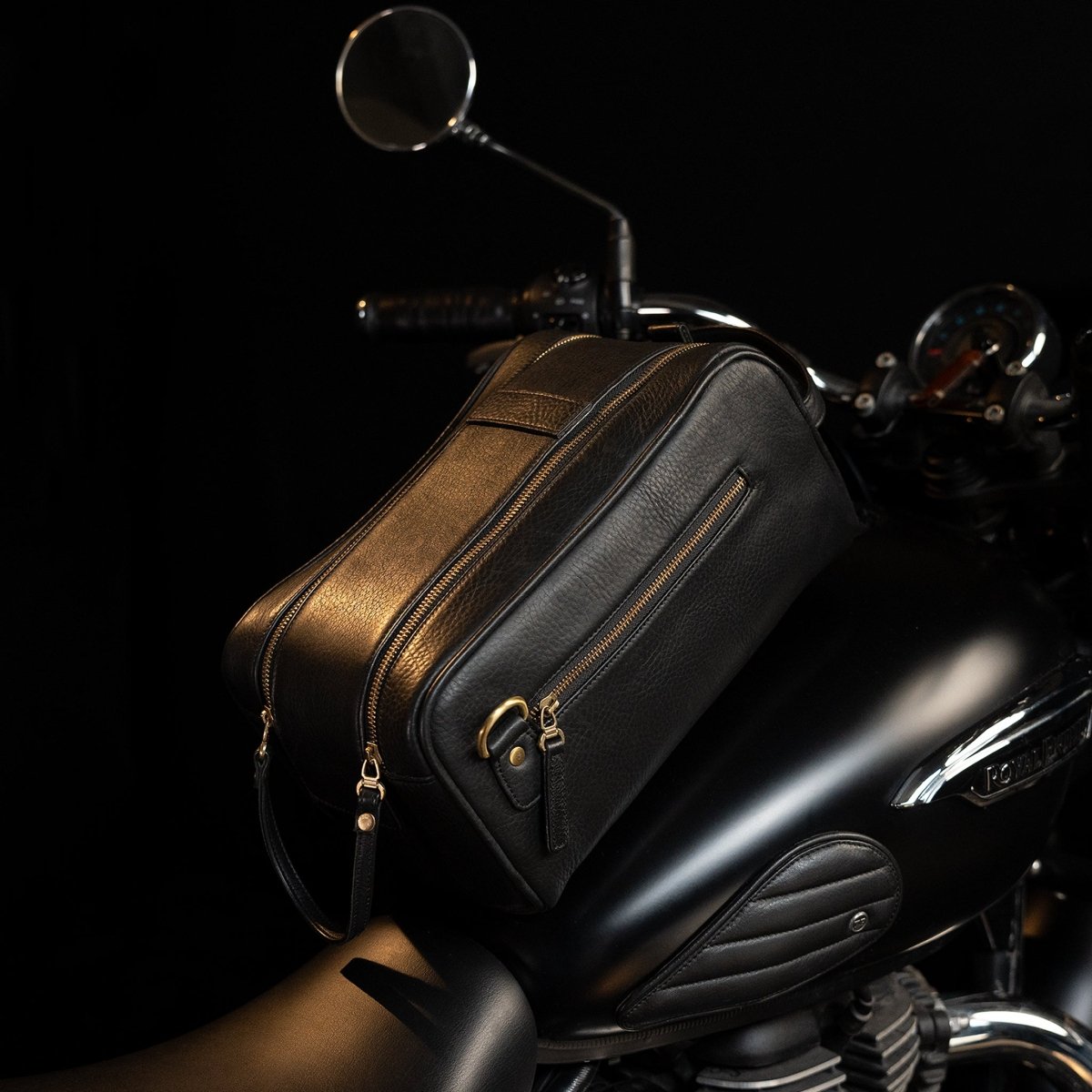 Magnetic Goliath Tank Bag - Tanners Pride (V.C. Exports)