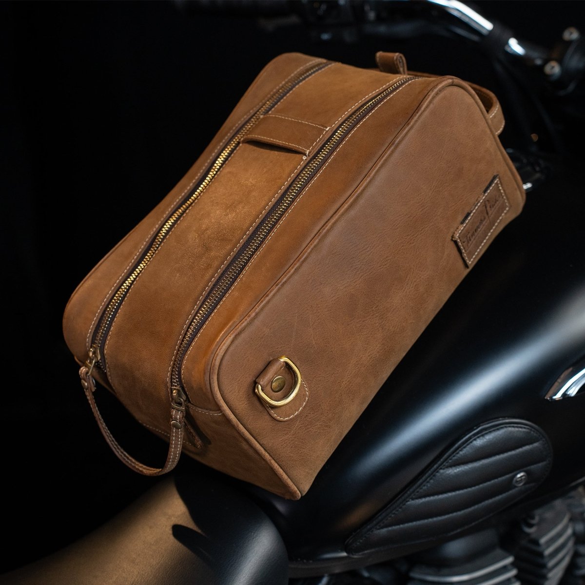 Magnetic Goliath Tank Bag - Tanners Pride (V.C. Exports)