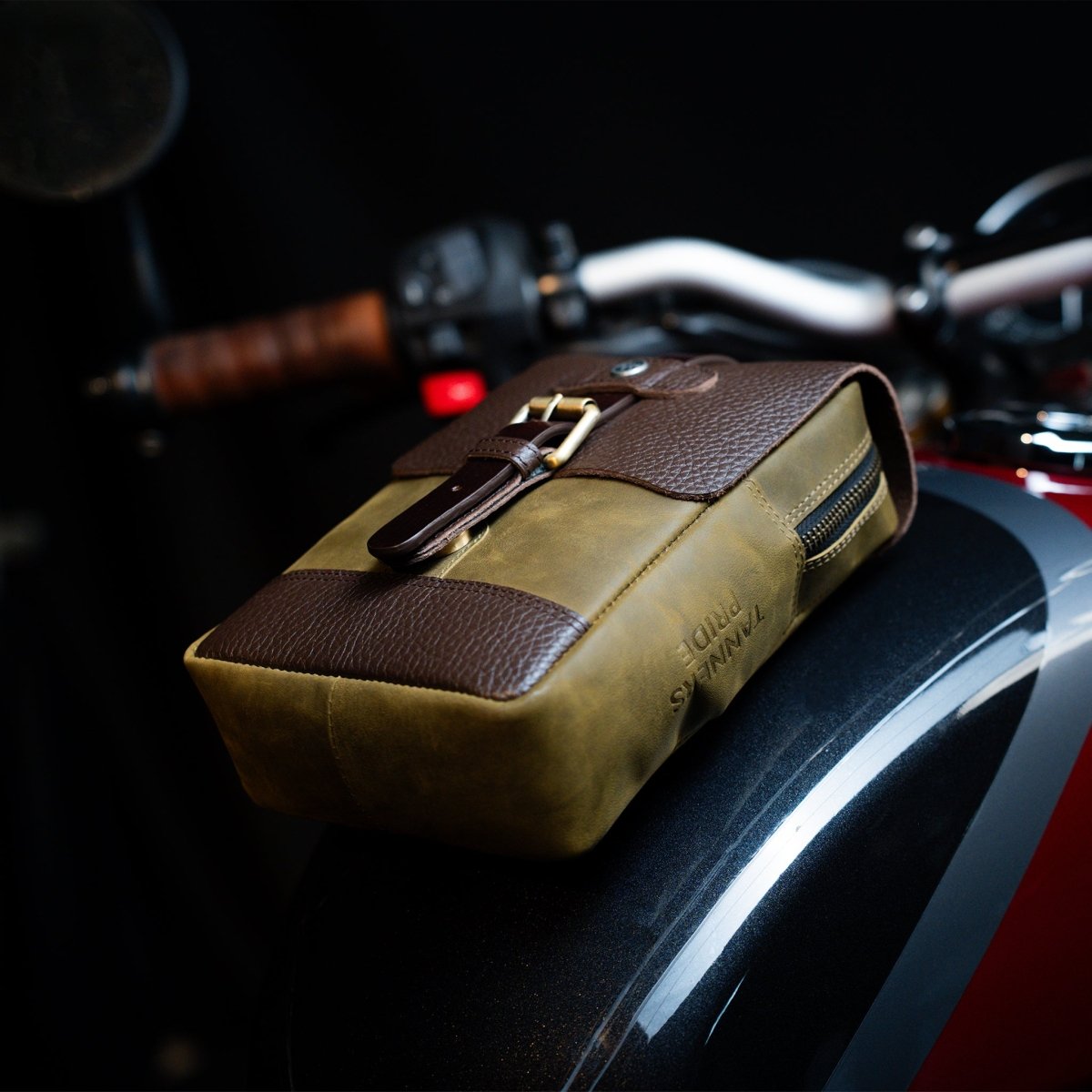 Magnetic Tank Pouch - Tanners Pride (V.C. Exports)