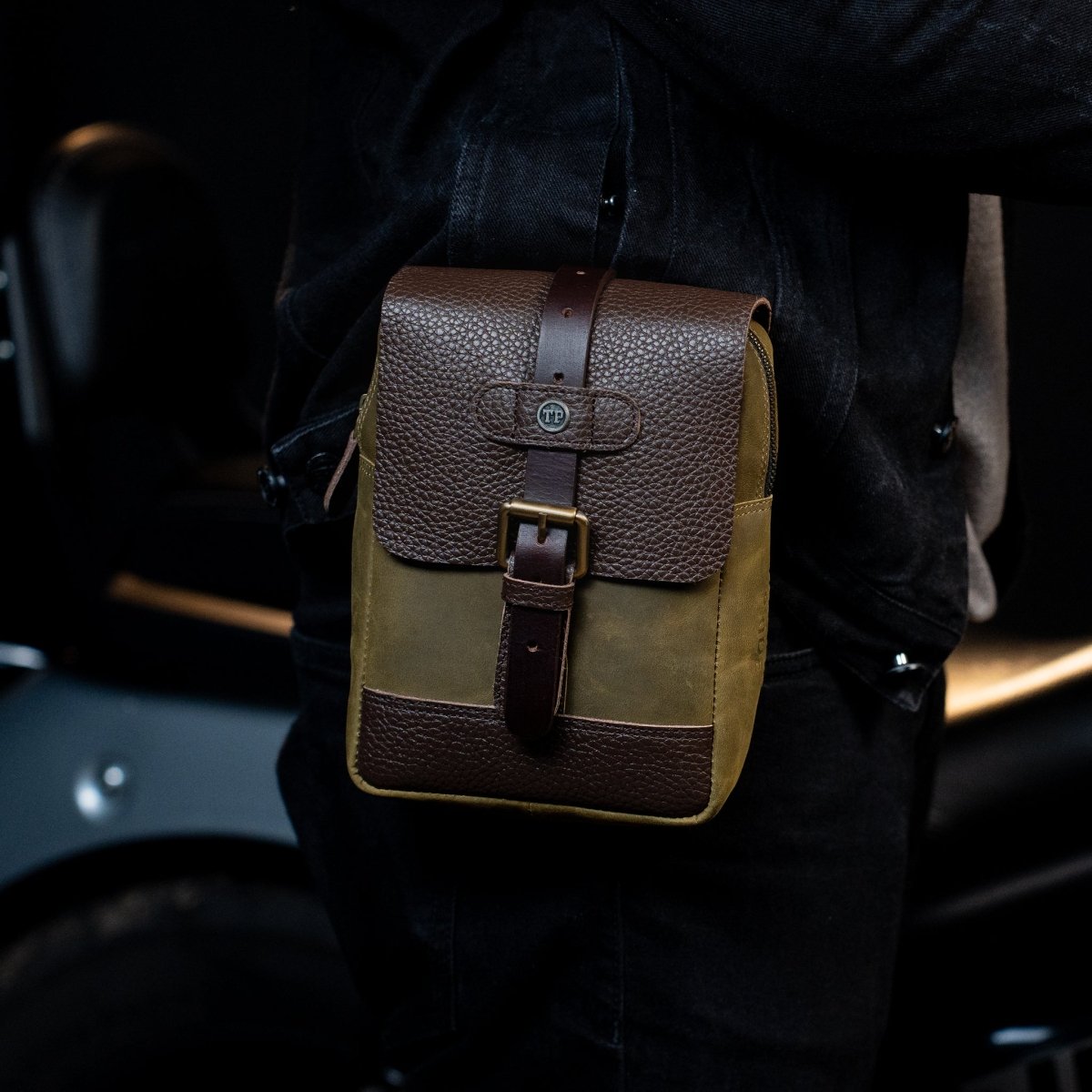 Magnetic Tank Pouch - Tanners Pride (V.C. Exports)