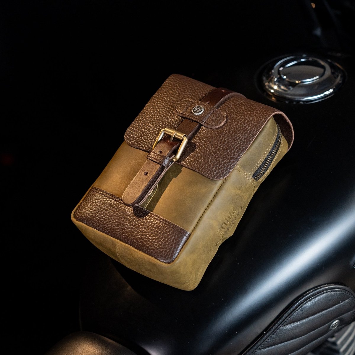 Magnetic Tank Pouch - Tanners Pride (V.C. Exports)