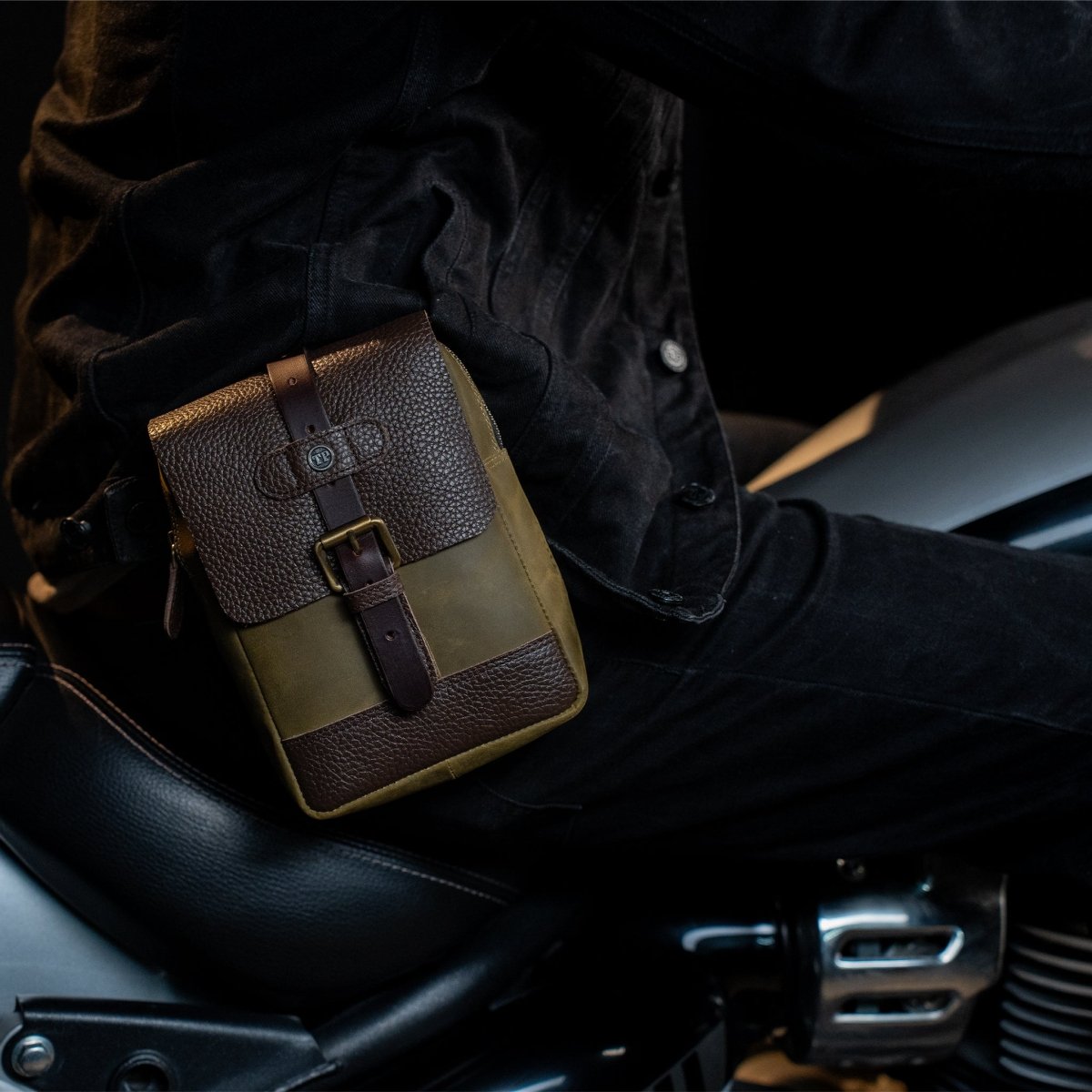 Magnetic Tank Pouch - Tanners Pride (V.C. Exports)