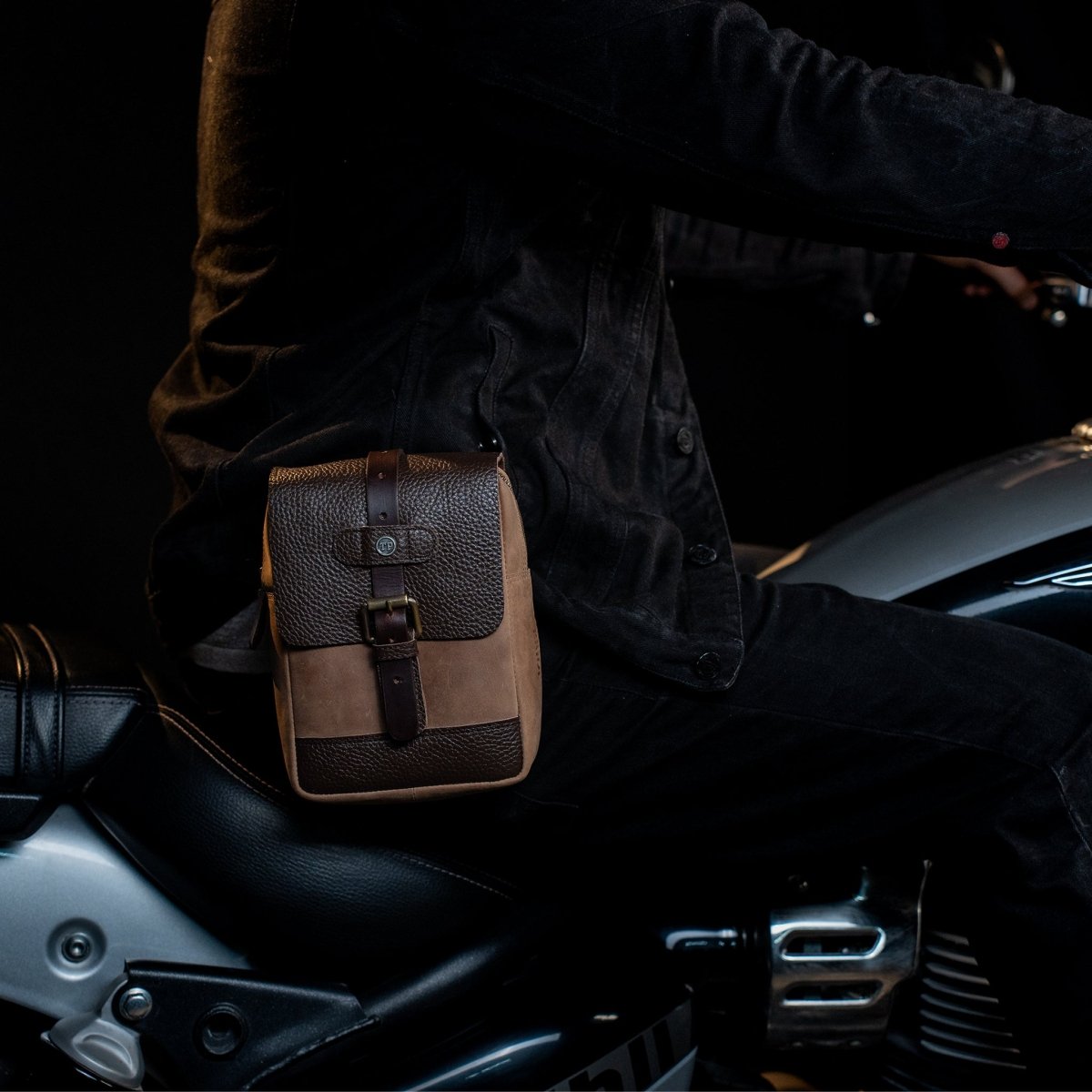 Magnetic Tank Pouch - Tanners Pride (V.C. Exports)