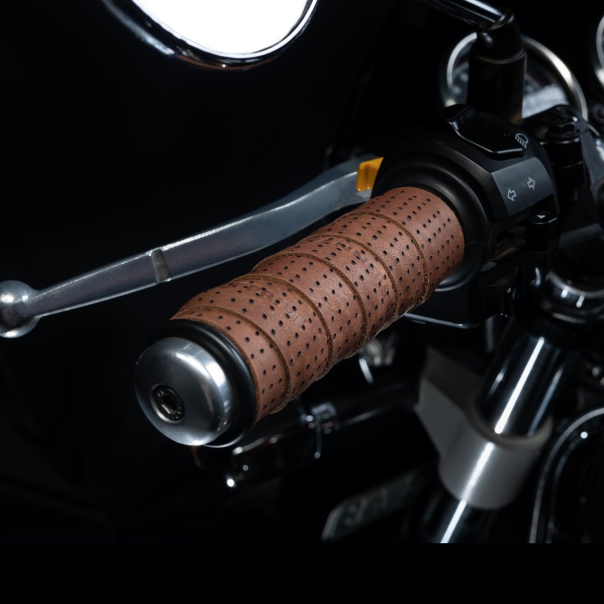 Perforated Handle Grips - Tanners Pride (V.C. Exports)