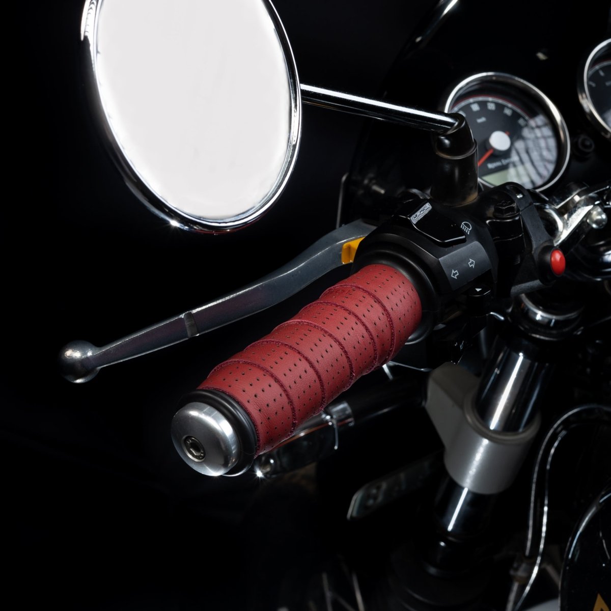 Perforated Handle Grips - Tanners Pride (V.C. Exports)