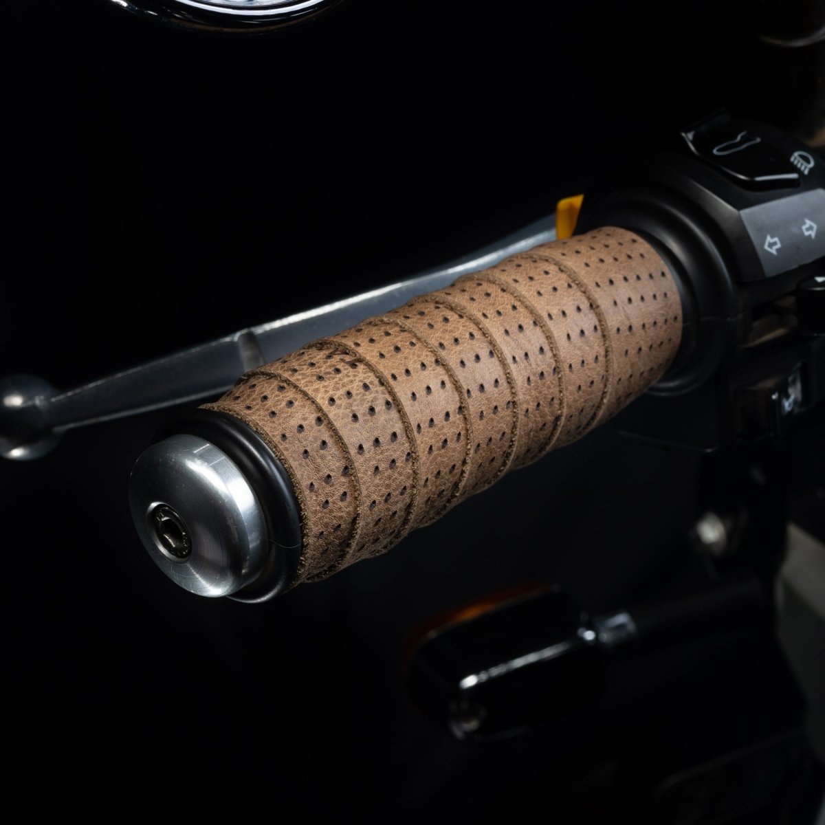 Perforated Handle Grips - Tanners Pride (V.C. Exports)