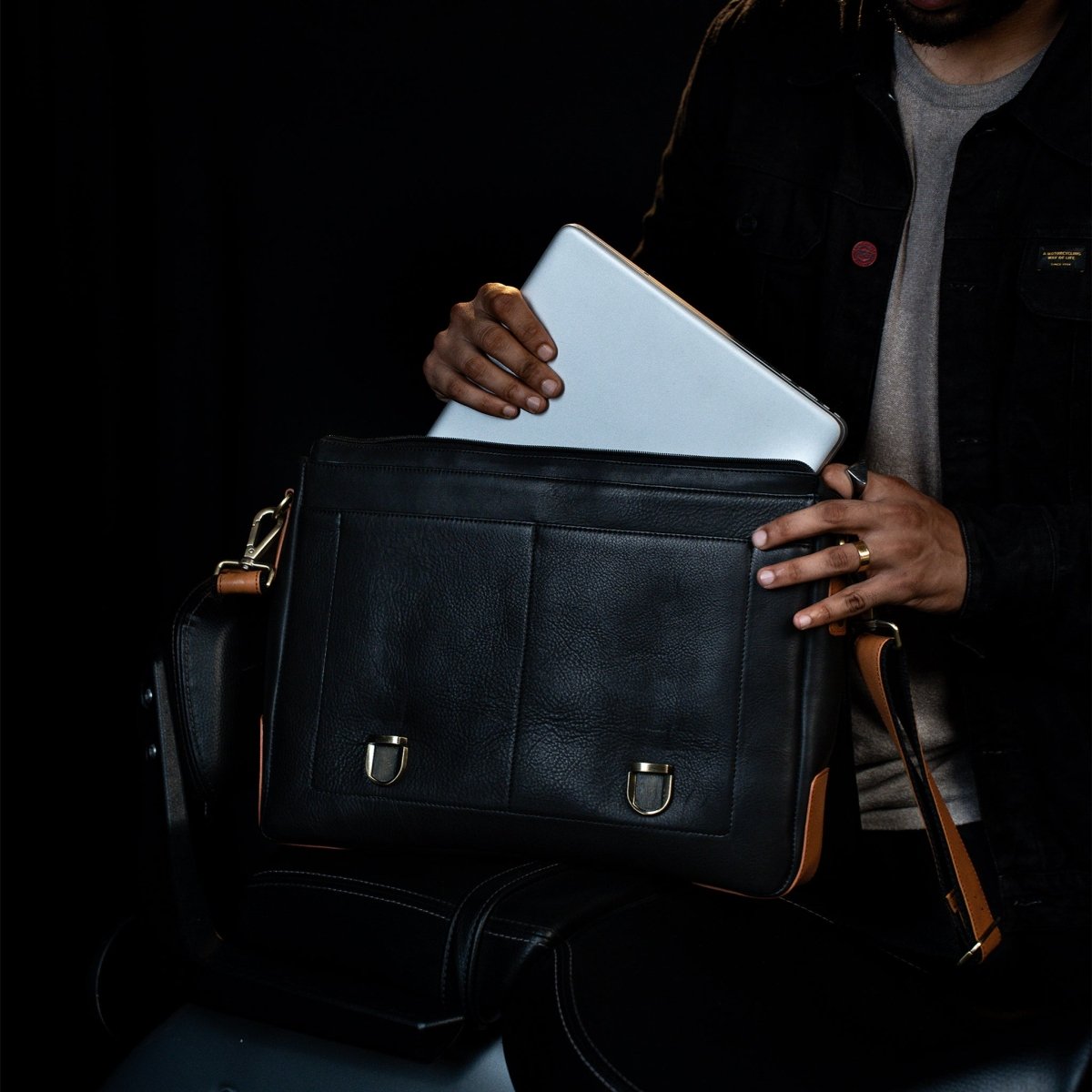 Protector Leather Laptop Bag - Tanners Pride (V.C. Exports)