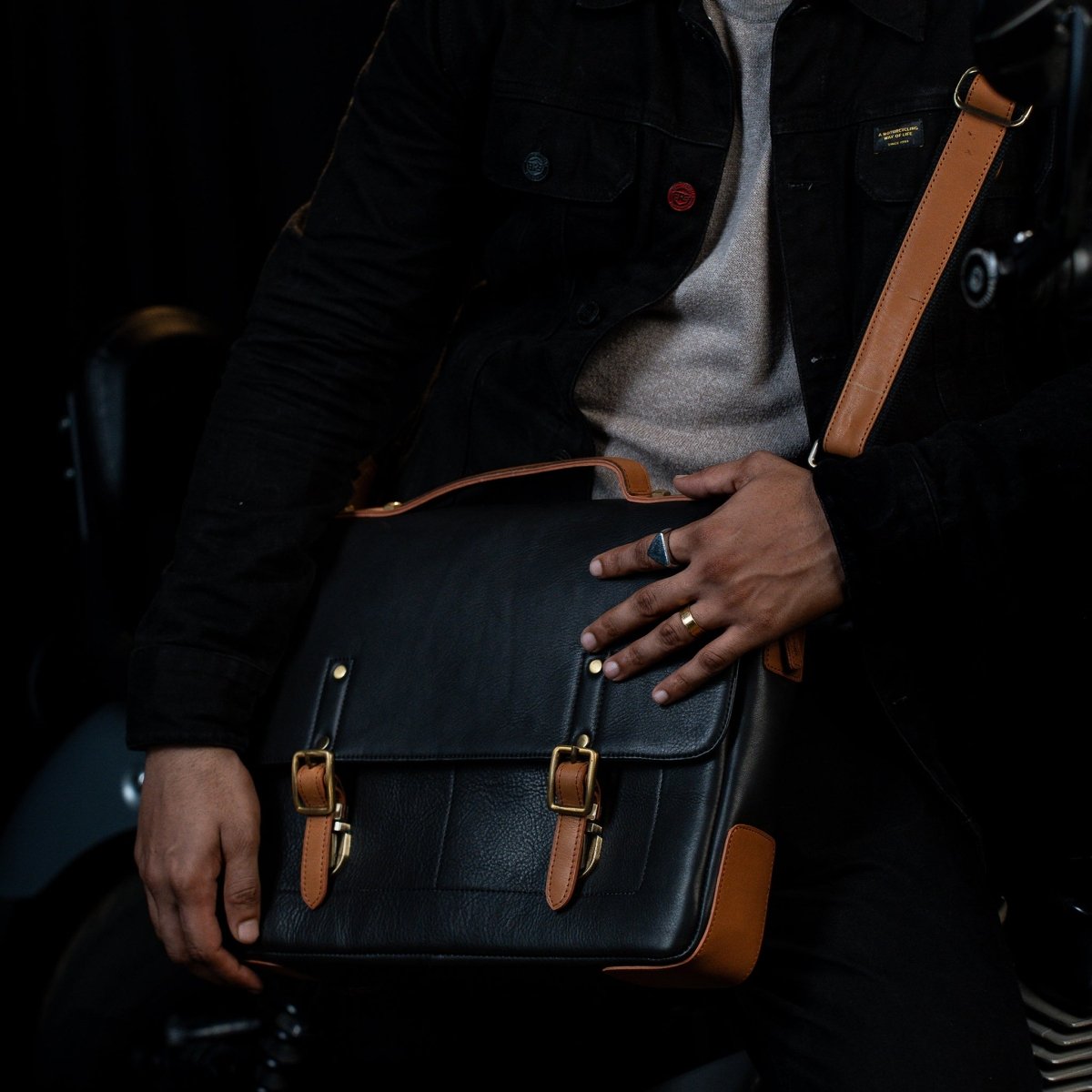 Protector Leather Laptop Bag - Tanners Pride (V.C. Exports)