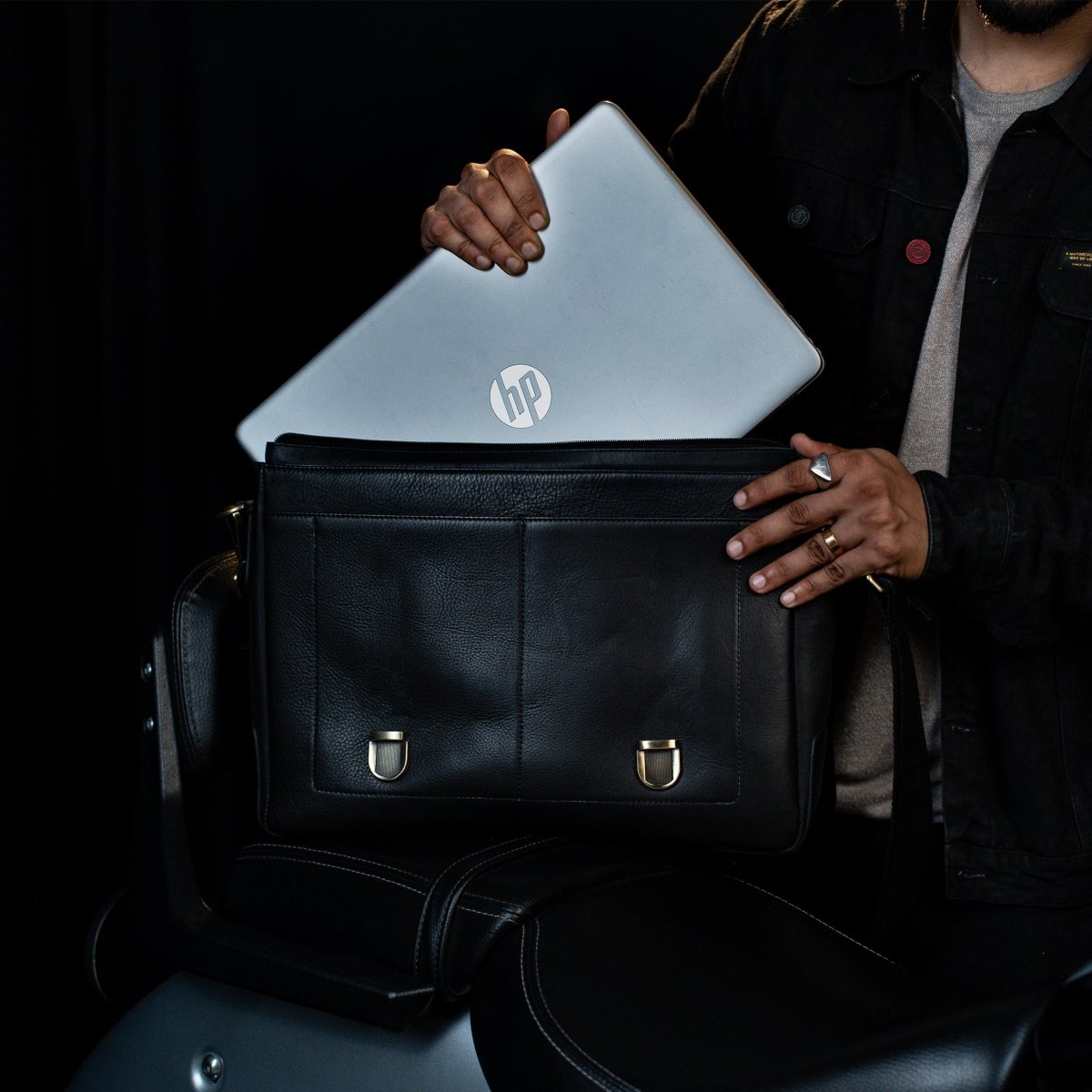 Protector Leather Laptop Bag - Tanners Pride (V.C. Exports)