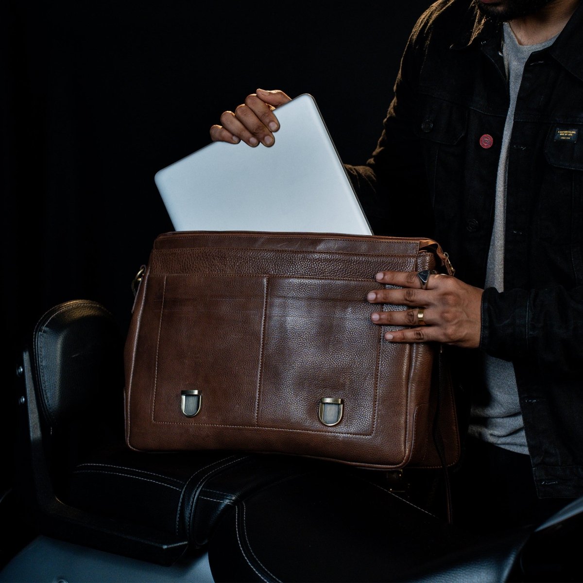 Protector Leather Laptop Bag - Tanners Pride (V.C. Exports)