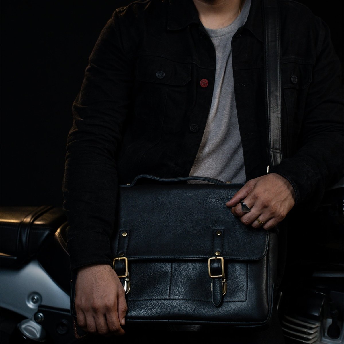 Protector Leather Laptop Bag - Tanners Pride (V.C. Exports)