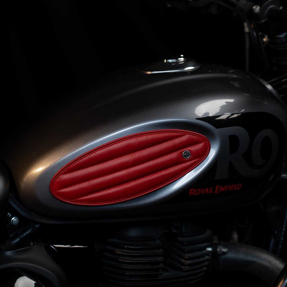 Straight Tankpads (Hunter 350) - Tanners Pride (V.C. Exports)