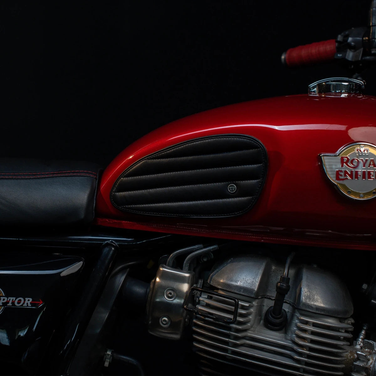 Straight Tankpads (Interceptor 650) - Tanners Pride (V.C. Exports)