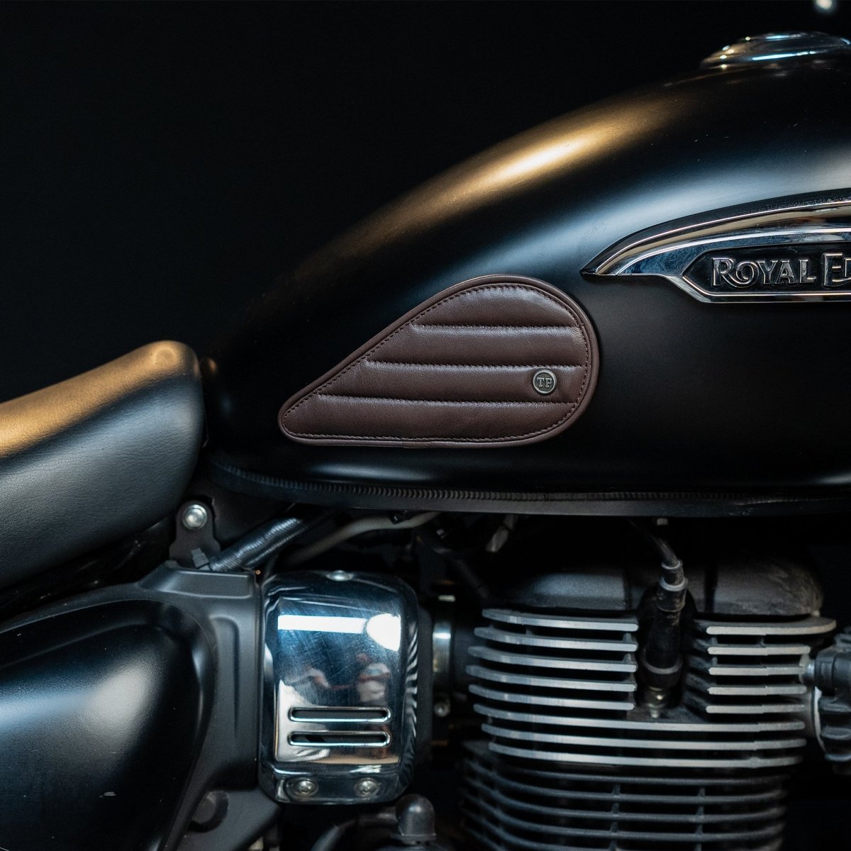 Straight Tankpads (Meteor 350) - Tanners Pride (V.C. Exports)