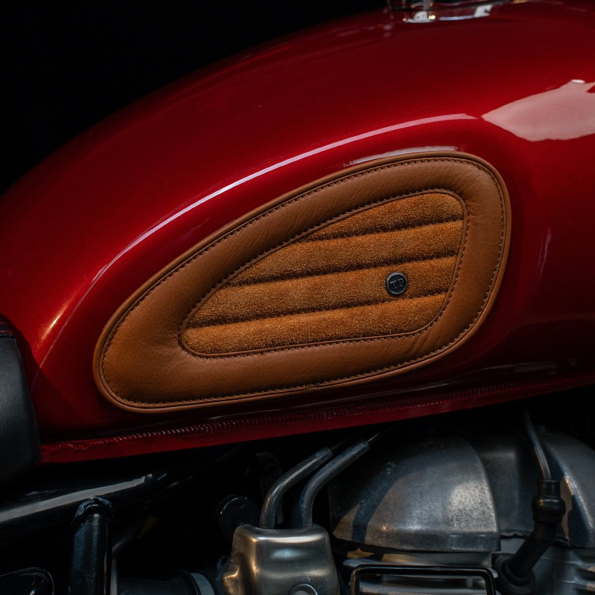 Swede Tankpads (Interceptor 650) - Tanners Pride (V.C. Exports)