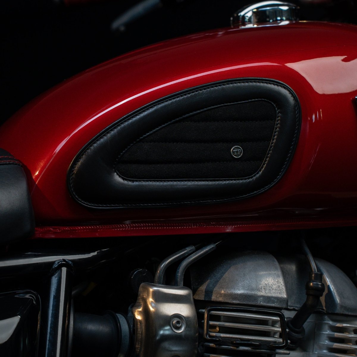 Swede Tankpads (Interceptor 650) - Tanners Pride (V.C. Exports)