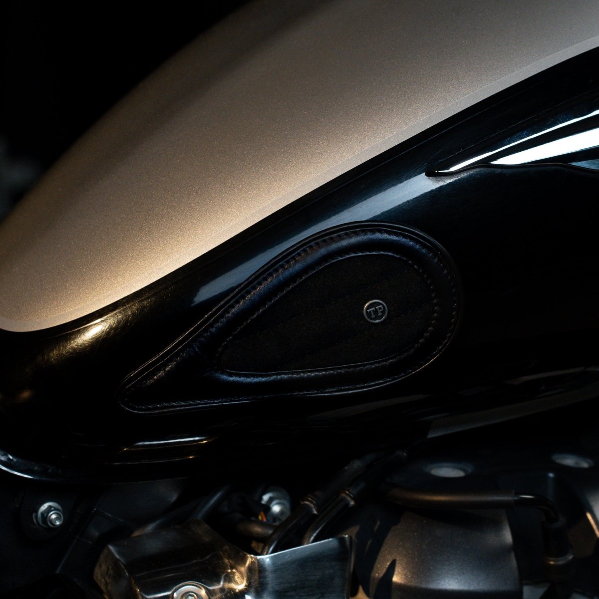 Swede Tankpads (Super Meteor 650) - Tanners Pride (V.C. Exports)