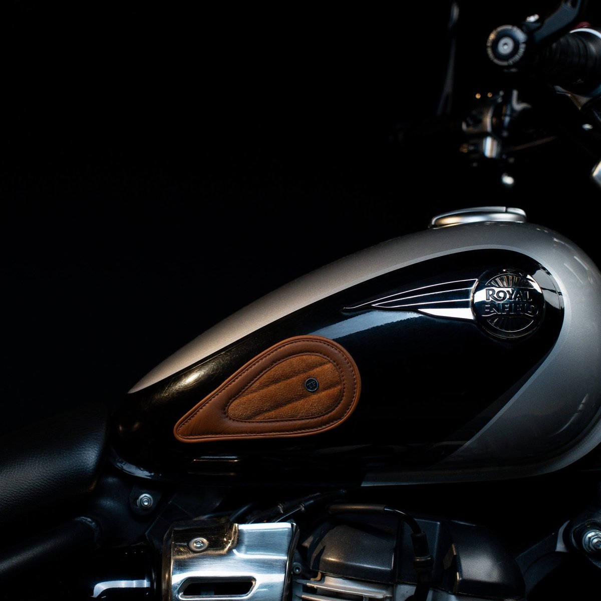 Swede Tankpads (Super Meteor 650) - Tanners Pride (V.C. Exports)