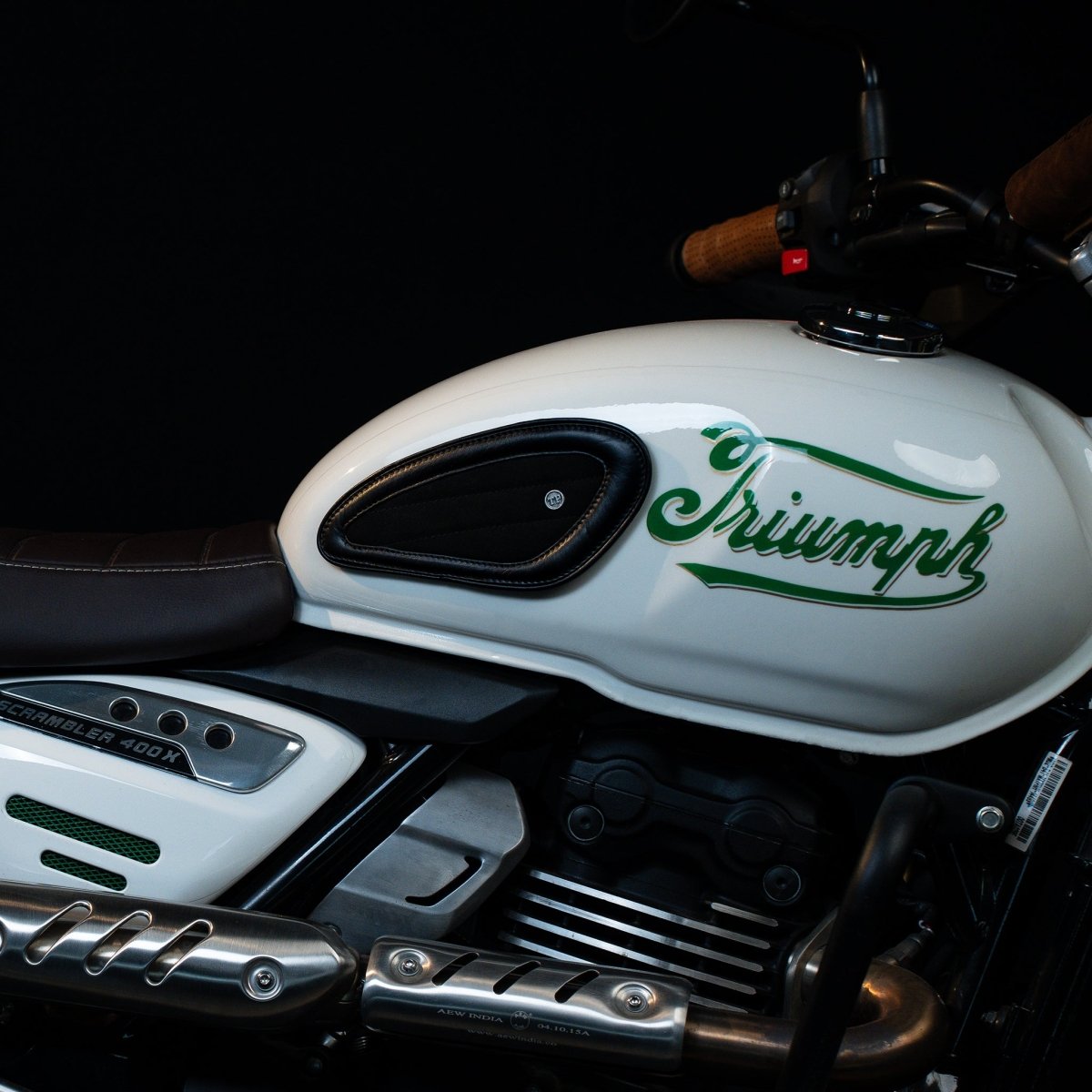 Swede Tankpads (Triumph) - Tanners Pride (V.C. Exports)