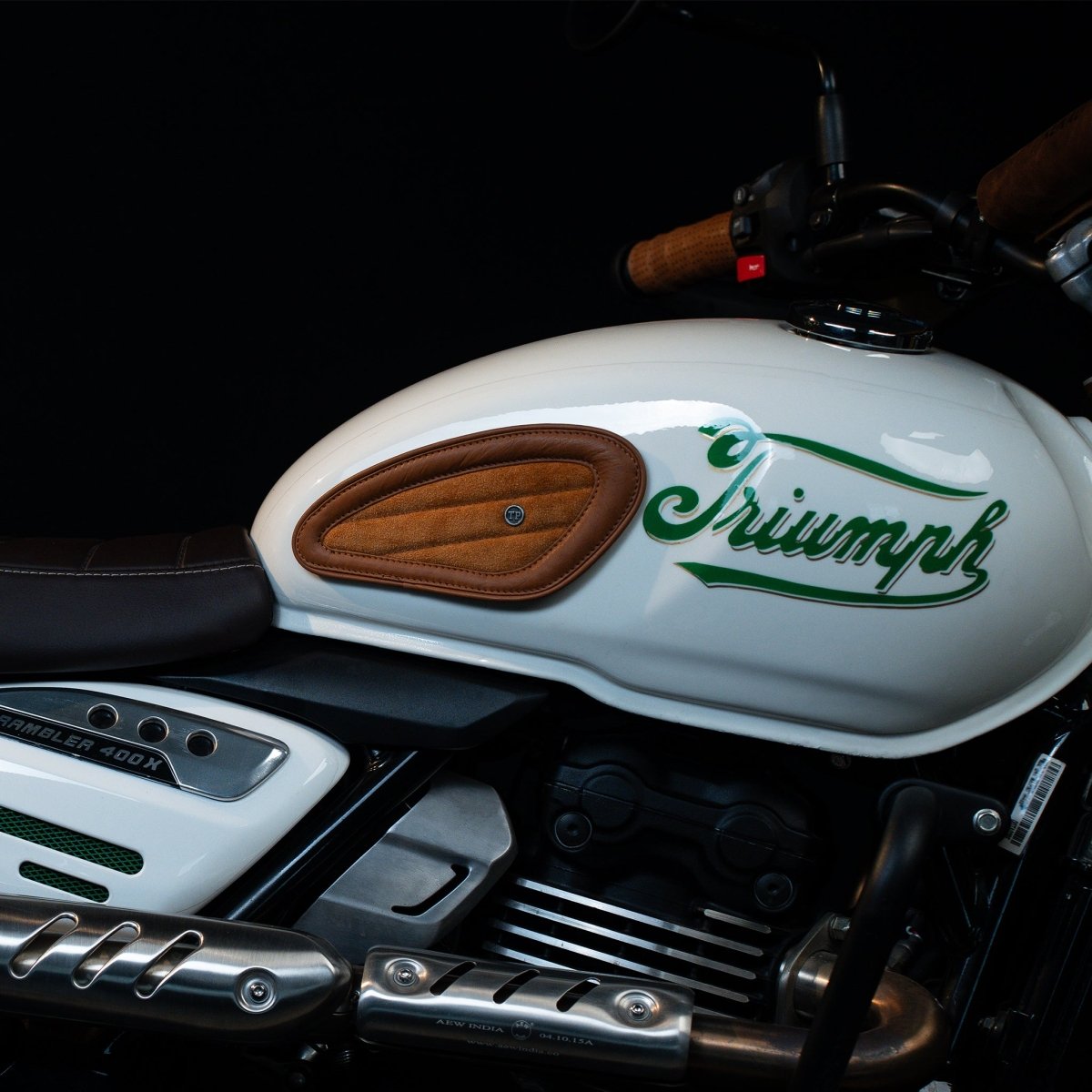 Swede Tankpads (Triumph) - Tanners Pride (V.C. Exports)