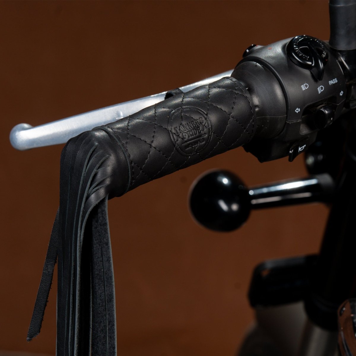 Tasselled Grip Covers (Short) - Tanners Pride (V.C. Exports)