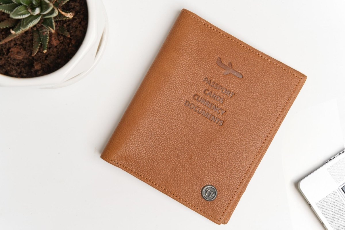 The Quinn Card and Passport Case - Tanners Pride (V.C. Exports)