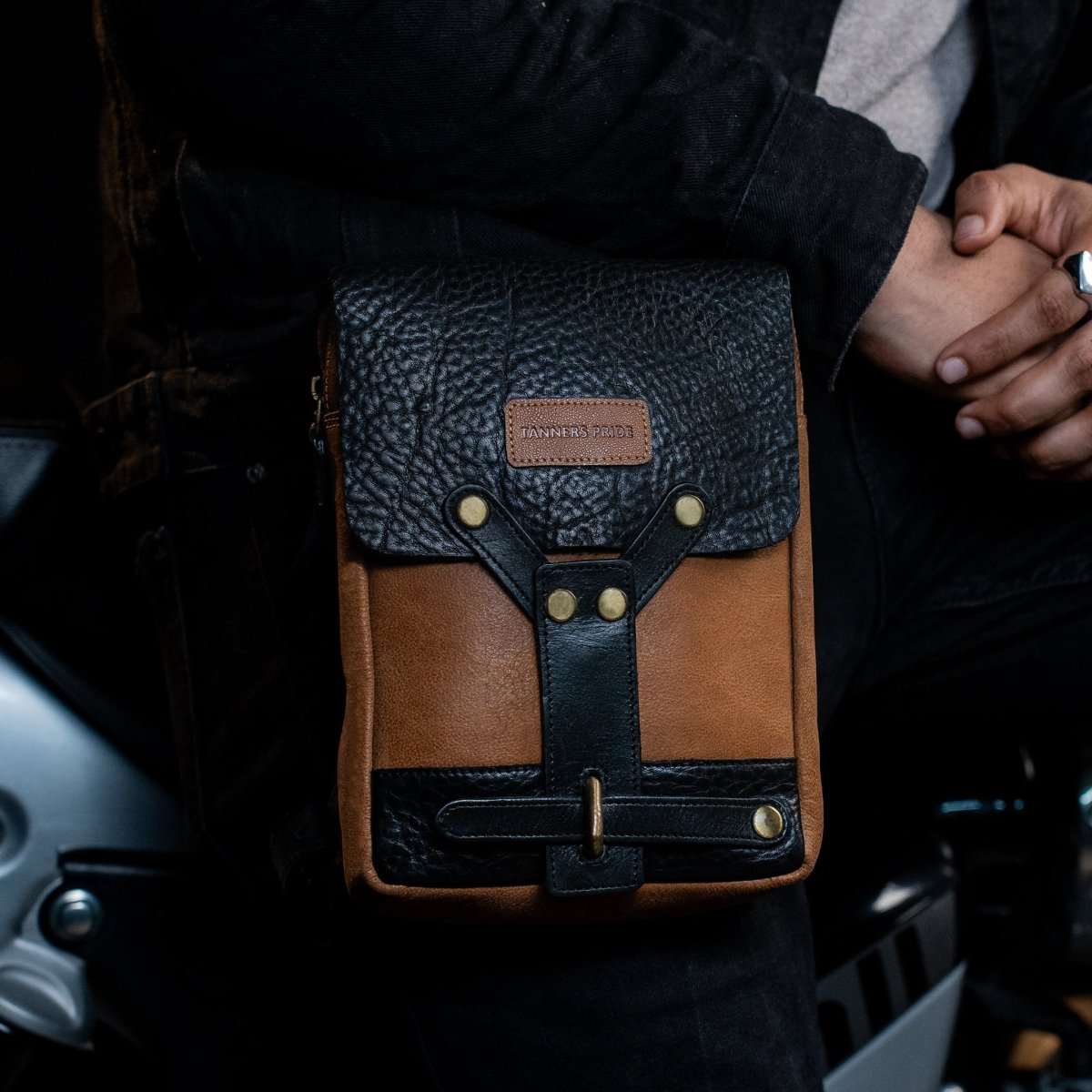 Thigh Bag - Tanners Pride (V.C. Exports)